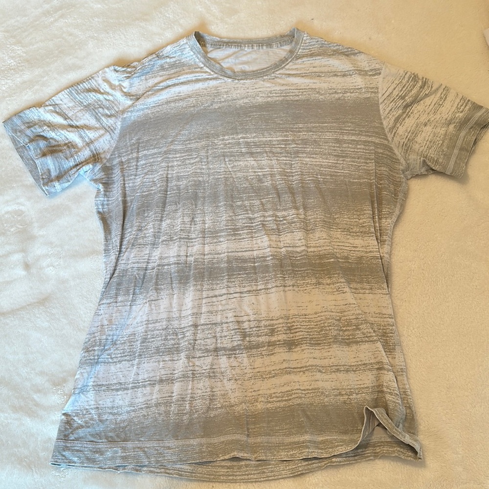 Lululemon men’s athletic t-shirt, good condition